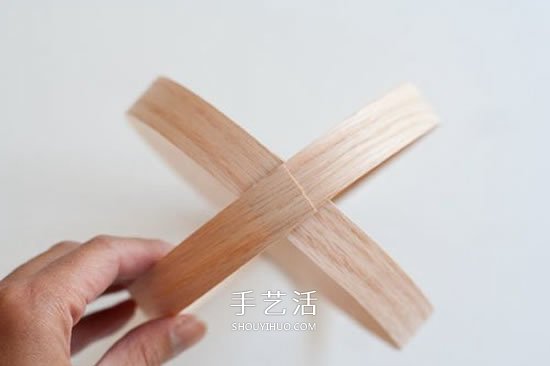 實(shí)木貼皮手工制作懸掛插花裝飾品的做法 -  www.rpnrmr.com