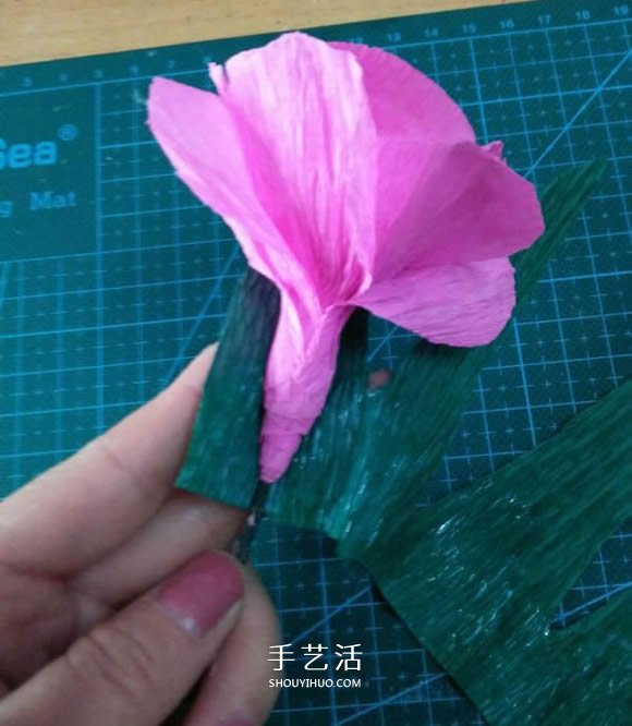 皺紋紙手工制作美麗紙花的做法圖解 -  www.rpnrmr.com