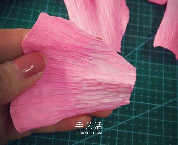 皺紋紙手工制作美麗紙花的做法圖解 -  www.rpnrmr.com