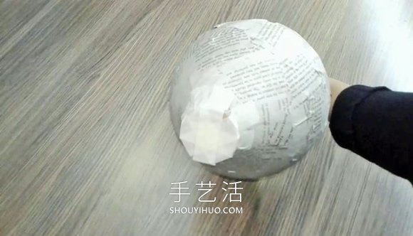 自制藝術(shù)范兒花瓶 一個漏斗和氣球就搞定！ -  www.rpnrmr.com