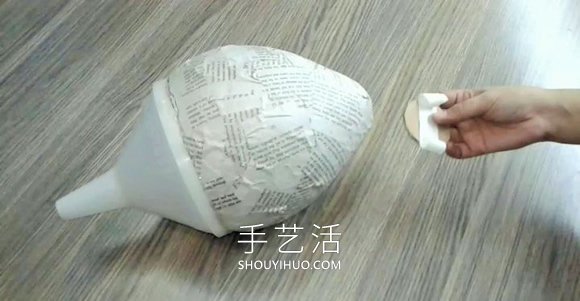 自制藝術(shù)范兒花瓶 一個漏斗和氣球就搞定！ -  www.rpnrmr.com