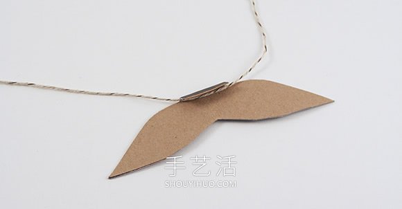 幼兒廢物利用制作父親節(jié)禮物掛飾教程 -  www.rpnrmr.com