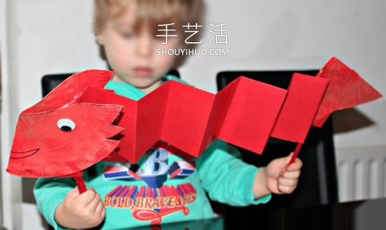 紙盤手工制作端午節(jié)舞龍的做法圖解教程 -  www.rpnrmr.com