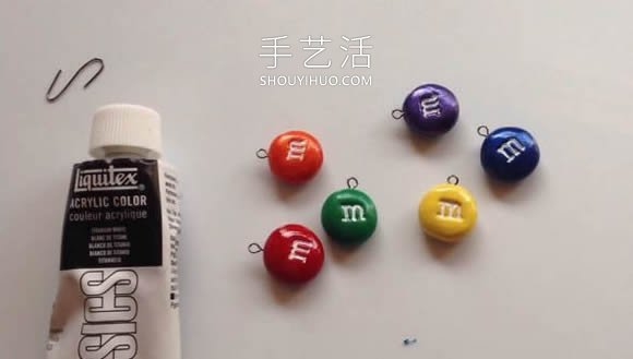 自制粘土mm巧克力豆項(xiàng)鏈的方法圖解教程 -  www.rpnrmr.com