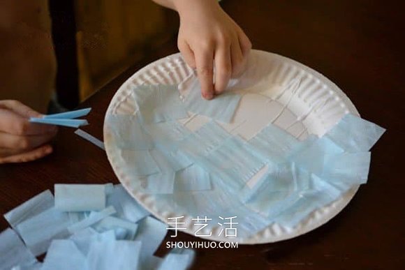 自制圣誕節(jié)紙盤圣誕樹掛飾的方法圖解教程 -  www.rpnrmr.com