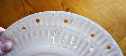 幼兒手工制作萬圣節(jié)紙盤南瓜燈籠的做法教程 -  www.rpnrmr.com
