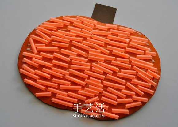 吸管手工制作萬圣節(jié)南瓜燈的做法教程 -  www.rpnrmr.com