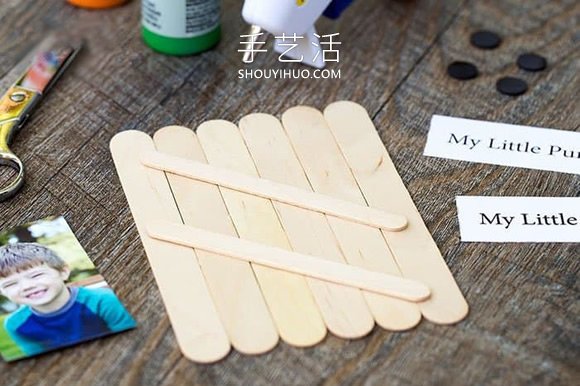 雪糕棍手工制作萬圣節(jié)南瓜相框的做法教程 -  www.rpnrmr.com