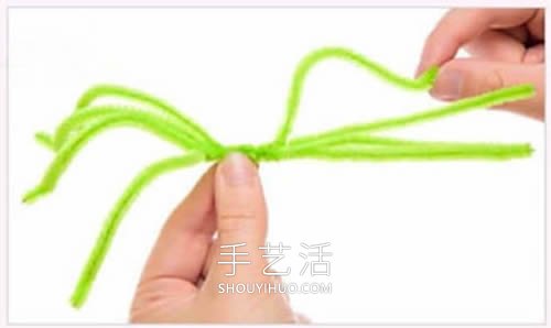 簡單手工制作萬圣節(jié)蜘蛛掛飾的做法教程 -  www.rpnrmr.com