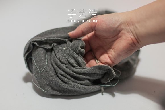 舊運動褲改造制作愛心墊子的方法圖解 -  www.rpnrmr.com