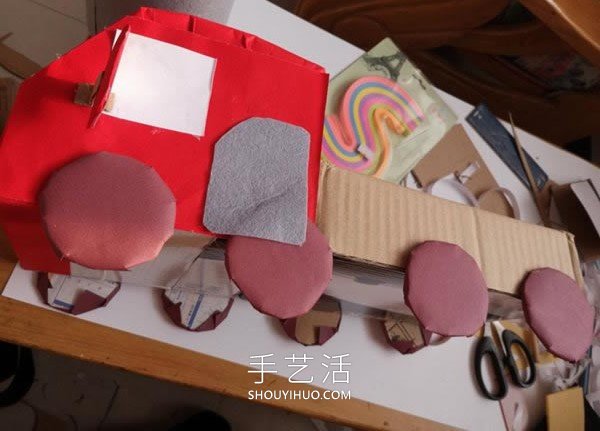 兒童廢物利用手工制作油罐車的做法教程 -  www.rpnrmr.com
