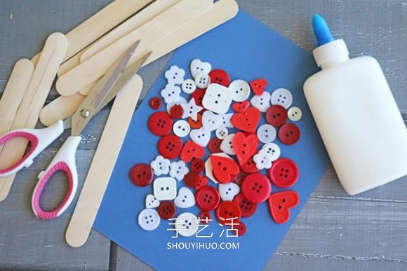 幼兒園手工制作國慶節(jié)國旗裝飾的做法教程 -  www.rpnrmr.com