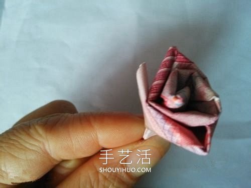一百元面值人民幣折玫瑰花的步驟圖解 -  www.rpnrmr.com