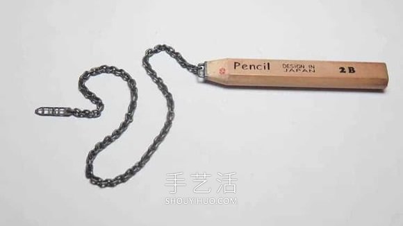 驚人的耐心！用鉛筆芯手工雕刻精美鏈子 -  www.rpnrmr.com