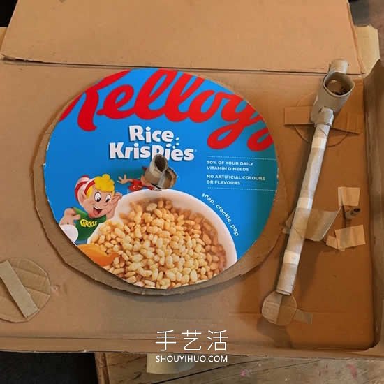媽媽用紙板做生活用品，讓孩子們學(xué)習(xí)如何使用 -  www.rpnrmr.com