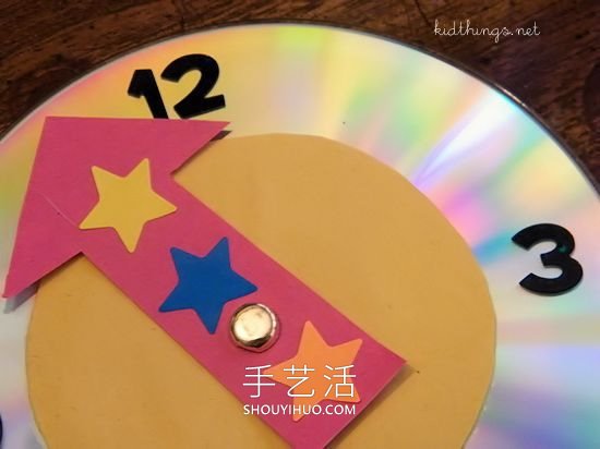 舊CD光盤手工制作新年倒計(jì)時(shí)鐘表 -  www.rpnrmr.com