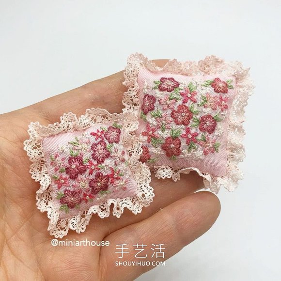 絕美微型藝術(shù)！精美手工迷你刺繡抱枕 -  www.rpnrmr.com